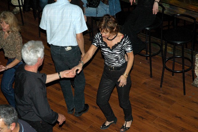 min 2005 12 18 sharkys 164